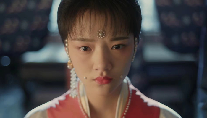 · 电视剧《清平乐》中的“珍珠花钿妆”（视频截图）
