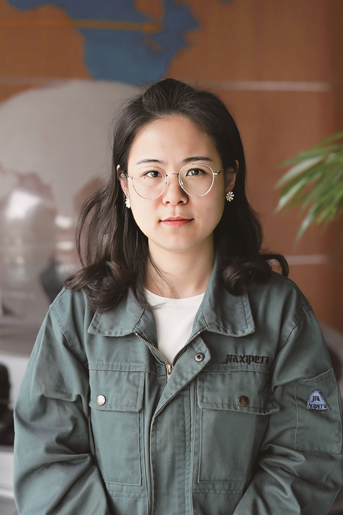 　　加西贝拉压缩机有限公司企业文化部副部长  于声悦