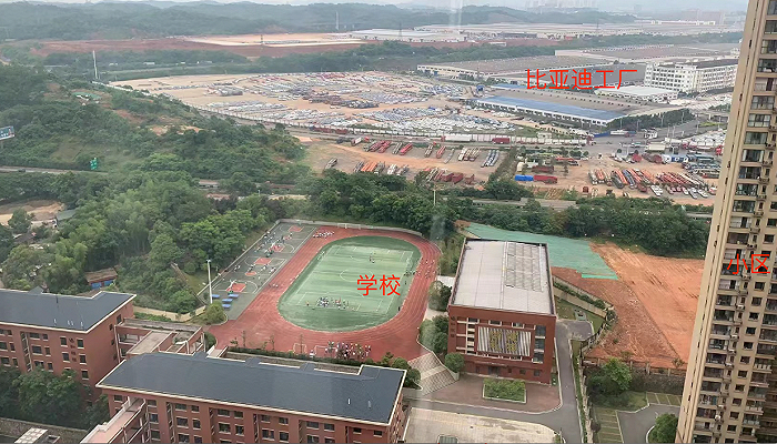 嘉和城小区对面就是长沙比亚迪工厂 &nbsp;图片来源：受访者提供