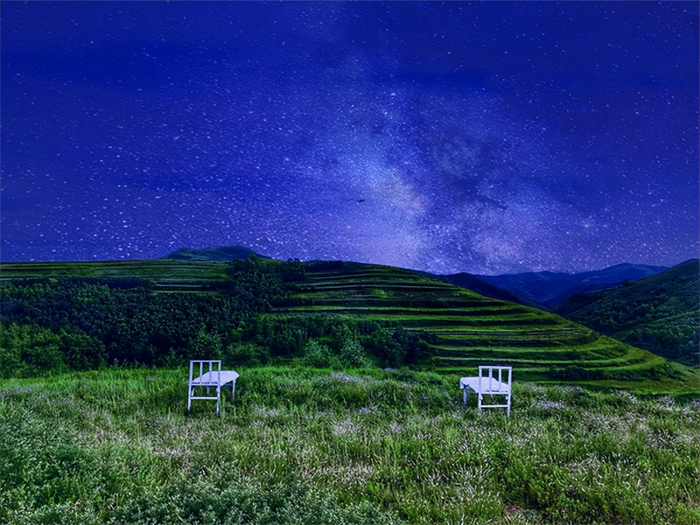 　　曦予 非静止的空间