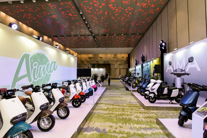 爱玛追星系列摩登新复古探索时尚骑行生活