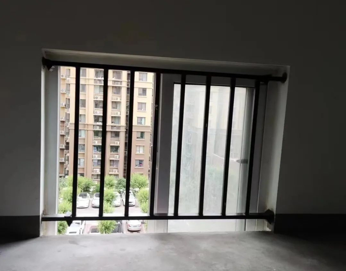 低层住宅楼楼道窗户可以开启/受访者供