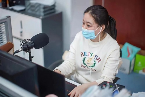 　　▲ 保益读屏的用户王雪正在录制