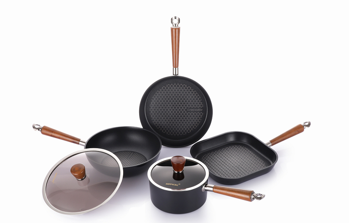 　　HAPPYCALL石墨烯超导系列产品