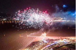 图8 韭菜岙沙滩音乐节