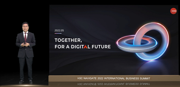 　　新华三集团联席总裁、国际业务部总裁黄智辉发表大会主旨演讲
