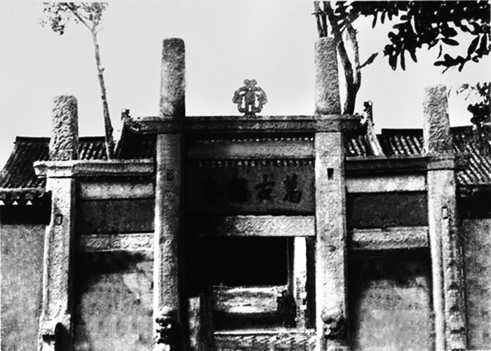 　　岳王祠图片摄于1958年  庞艺影 收藏