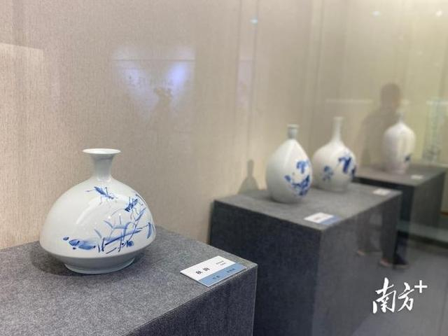  从“青花瓷韵”展看陶塑大师吴维潮的B面。 南方+ 肖燕菁 拍摄