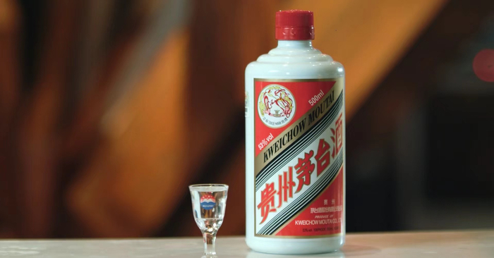 399元一瓶!飞天茅台迷你版上线i茅台，不靠抽签靠抢购，黄牛嫌弃没赚头