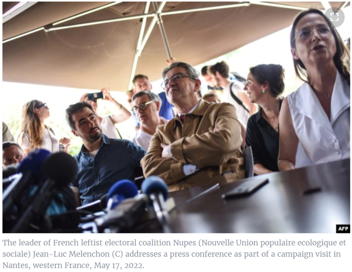 2022年5月17日，梅朗雄在法国西部港口城市南斯举办新闻发布会。法新社报道截图