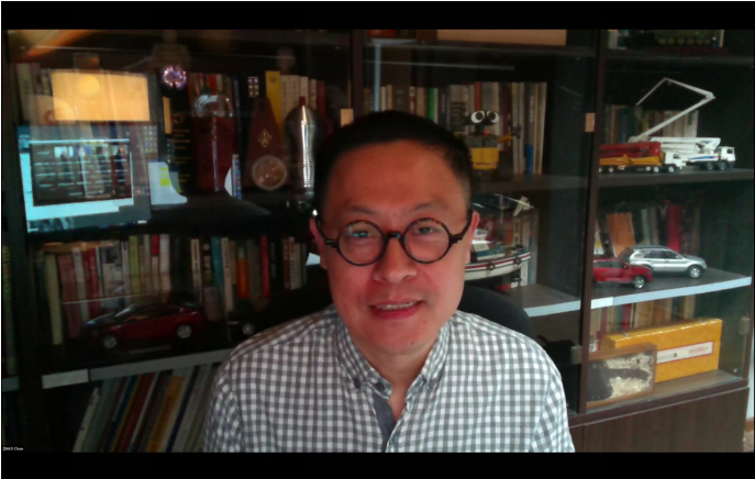 　　赵超教授介绍大赛组织工作情况