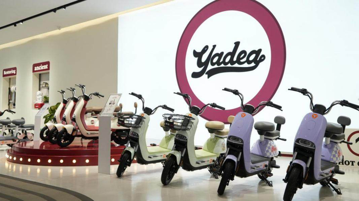 　　雅迪色彩空间新品展示