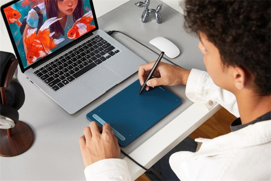 　　△ Deco M & MW手绘板