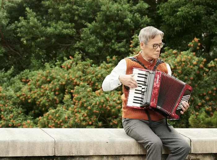 　　图源：罗大佑微博