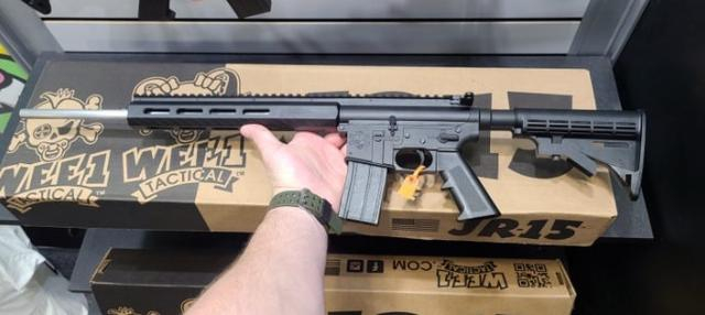 JR-15儿童步枪全长76.2厘米，比成人版枪尺寸小了20%。  图片来源：网络