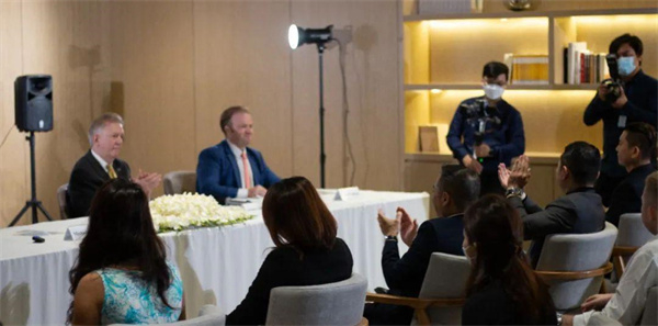 　　太子信托、柬埔寨投资管理公司、柬埔寨房地产网签订谅解备忘录