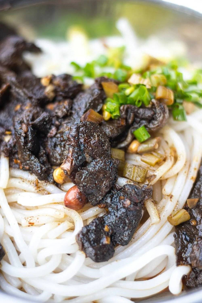 猪肺粉，配菜不同味道各异。摄影/陆宇堃