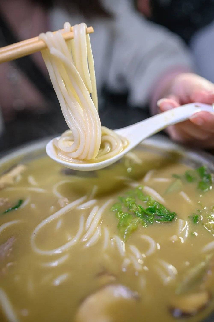 油茶也可以用来做汤粉哦~摄影/陆宇堃