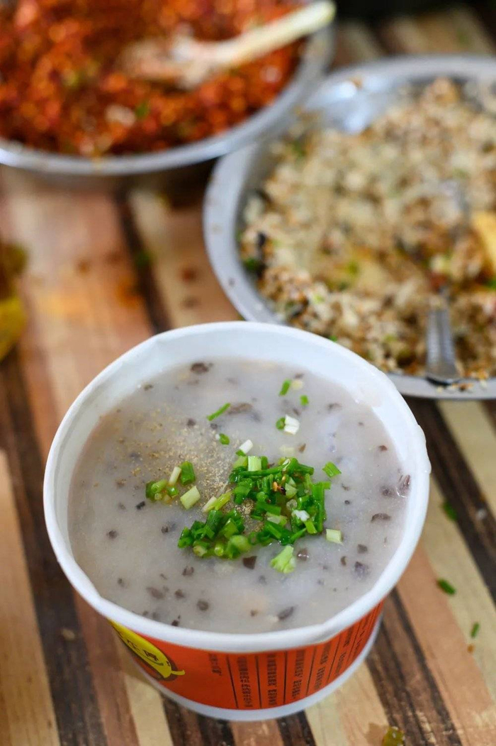 糊辣，桂林早餐的地道味道。摄影/陆宇堃