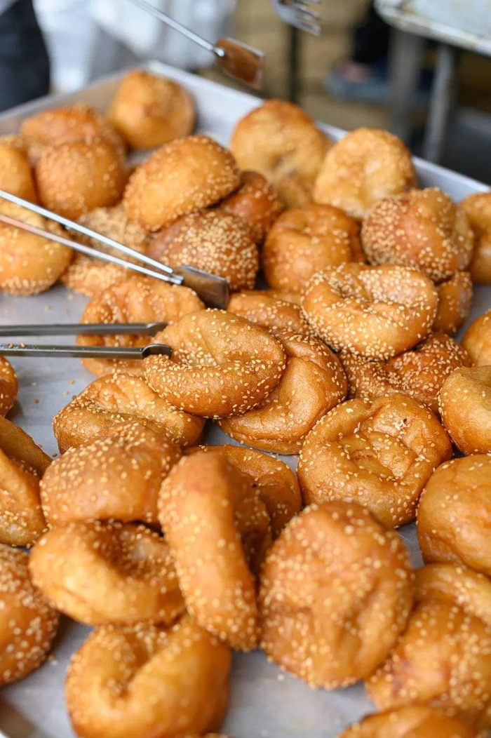 油堆，广西早餐也有不少油炸碳水。摄影/陆宇堃