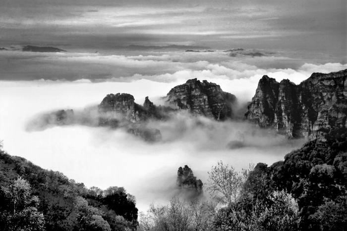 　　■涞源县是河北省环京津休闲旅游产业带重点县。