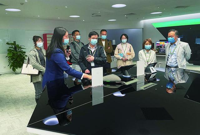 2022 年4 月21 日，北京工商大学计算机学院有关人士走访调研联想集团。受访者供图