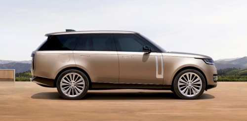 　　全新一代路虎·揽胜的极简美学设计外观