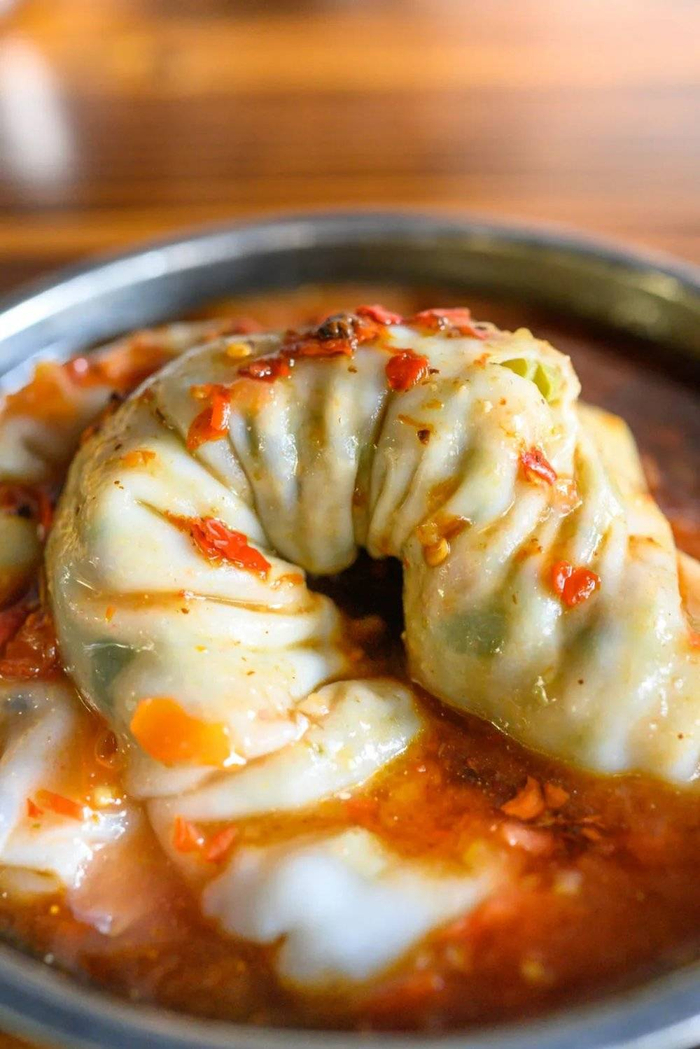 南宁卷筒粉，黄皮酱超级赞。摄影/陆宇堃