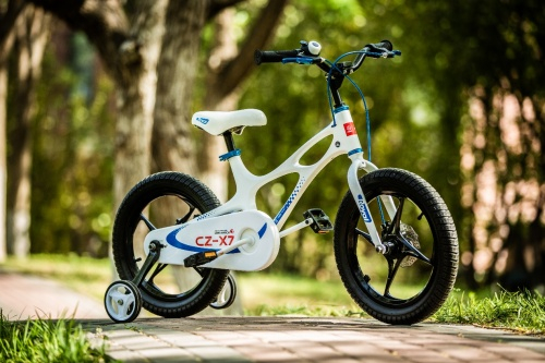 　　优贝中国航天ASES-X7