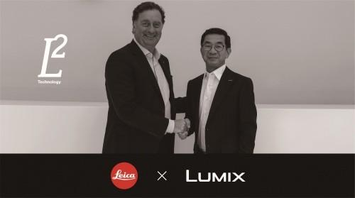 　　左为徕卡相机首席执行官Matthias Harsch 右为松下娱乐互动株式会社 副社长 山根洋介