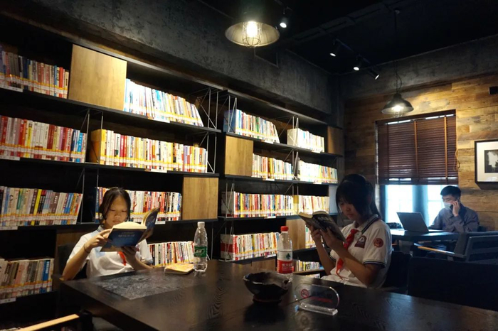717风度书房。