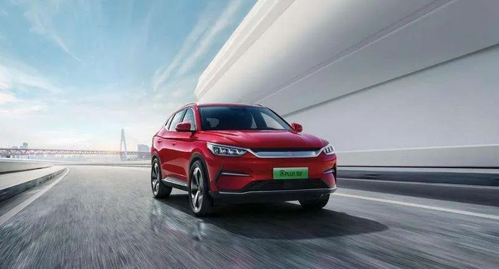 汽车行业政策力度超市场预期，未来有望持续边际好转，看好整体复苏和长期发展。