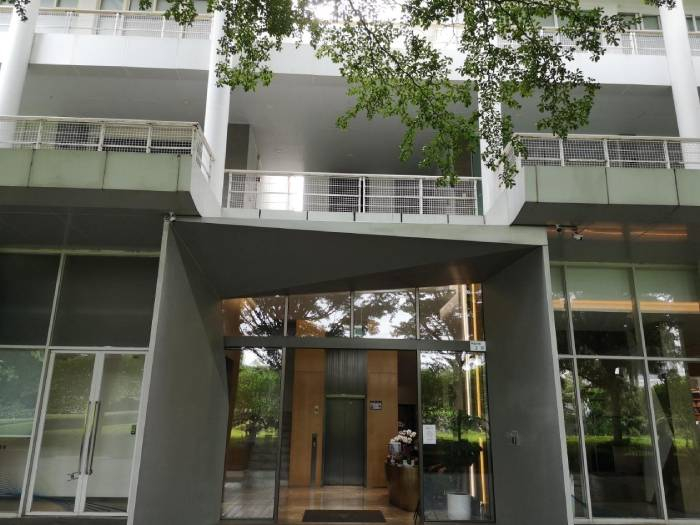 半岛置业办公楼 梁宝欣 摄