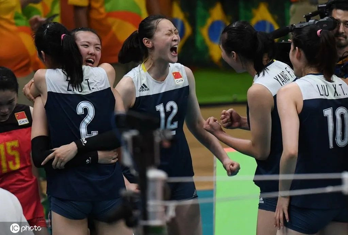 　　▲里约奥运会上的中国女排。