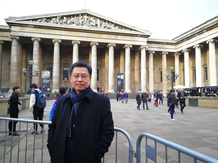 △上海大学特聘教授、上海大学博物馆馆长李明斌