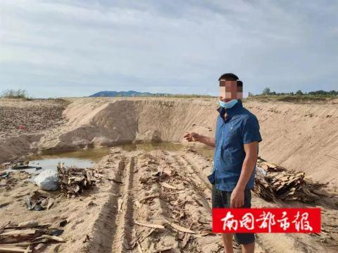 涉案人员指认现场。警方供图