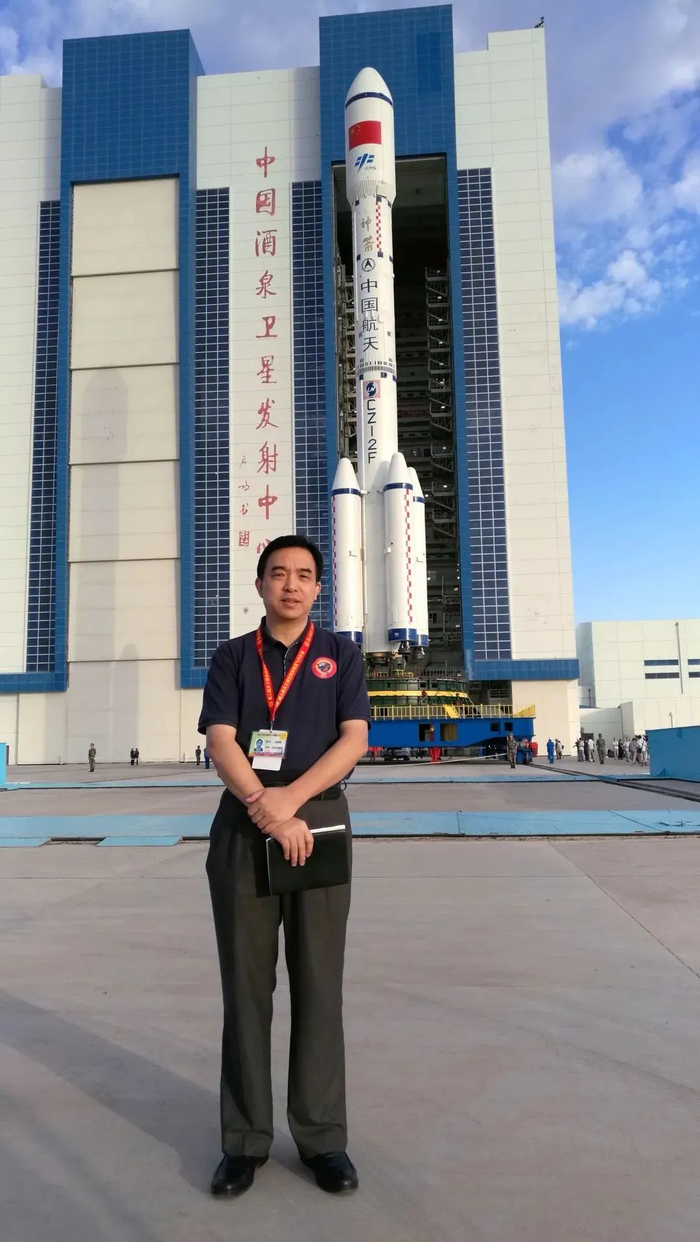 朱枞鹏，1993年硕士毕业于航天工程与力学系