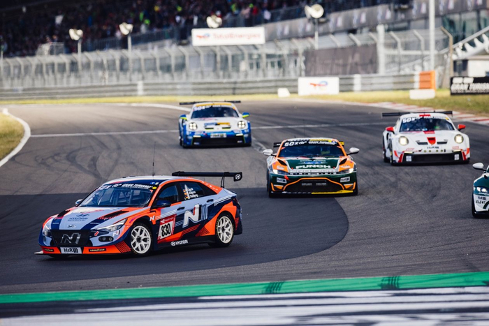 　　现代汽车伊兰特 N TCR成功卫冕“纽博格林24小时耐力赛”TCR组别冠军