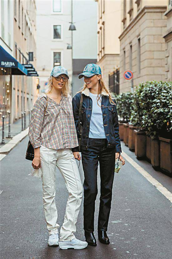 ▲不想太运动风，可选材质或设计比较别致一点的棒球帽如皮革或PVC，牛仔色也是好选择。