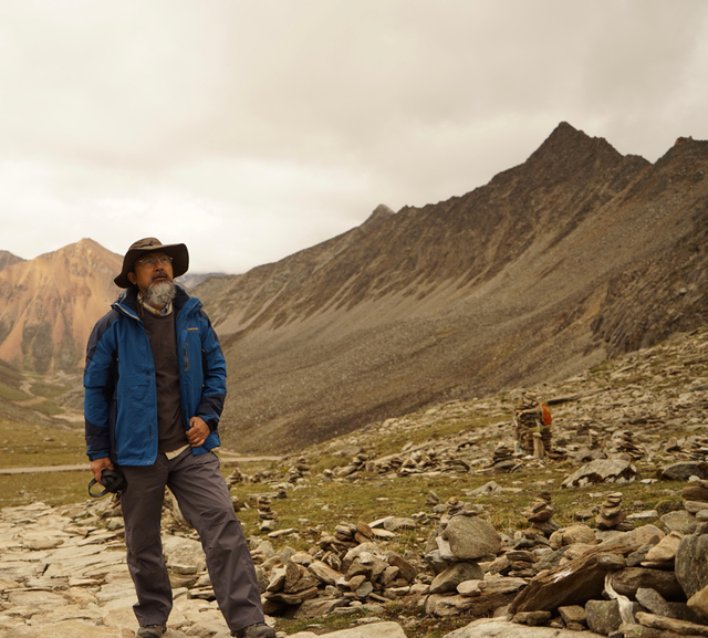 张祥龙在西藏。（摄影：单之蔷；图片由北京大学出版社提供）