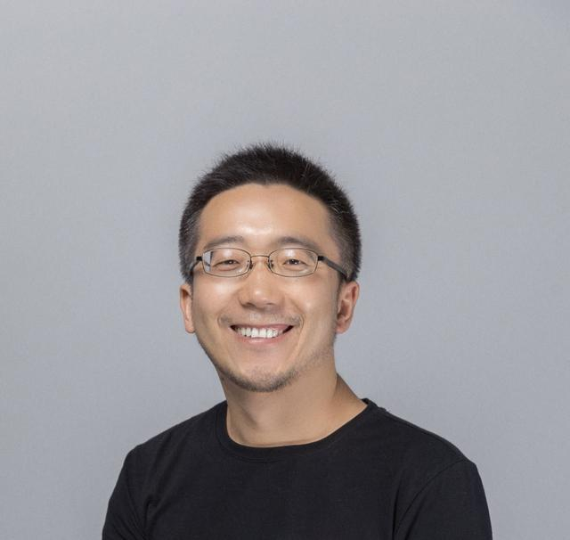 刘江，北京智源人工智能研究院副院长，北京图灵文化发展有限公司创始总编，曾任美团技术学院院长，CSDN总编。受访者供图