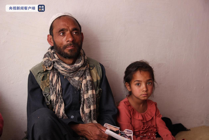 △舒库尔和他的女儿