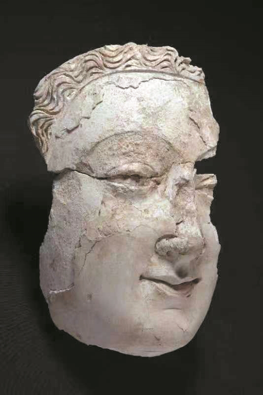     莫尔寺遗址出土的佛像残片（资料图片）。