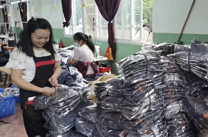 泸州某服饰公司得到建行信贷支持，放心承接货物订单