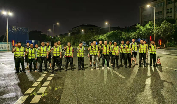 科技西路站交通导改现场