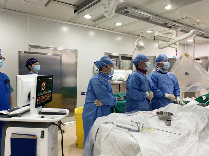 　　微光医疗OCT系统Cornaris®P60医院手术场景