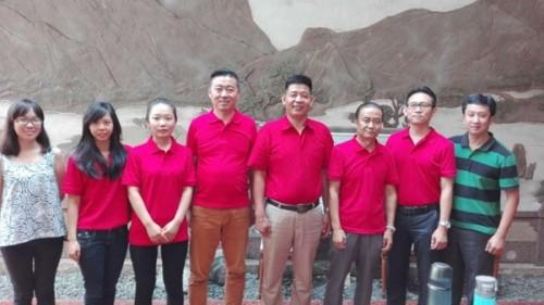 　　杨向东、陈广带领的泗水经销商创业团队