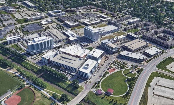 ●阿克萨本村 / Kiewit Corporation