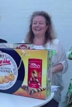 　　图：丹麦驻华大使馆食品农业公使衔参赞Katja女士介绍Danisa皇冠丹麦曲奇