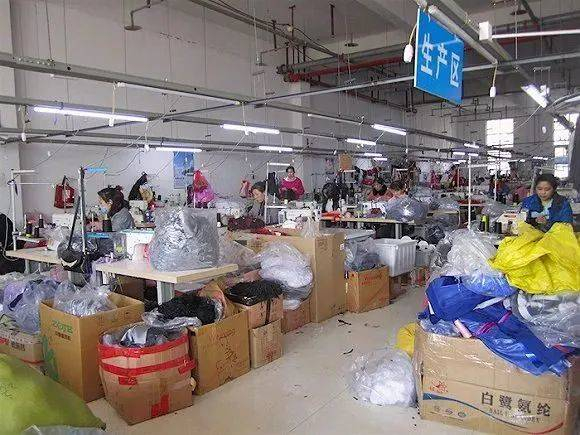 图 | 灌云的一家情趣内衣工厂 图源：界面新闻